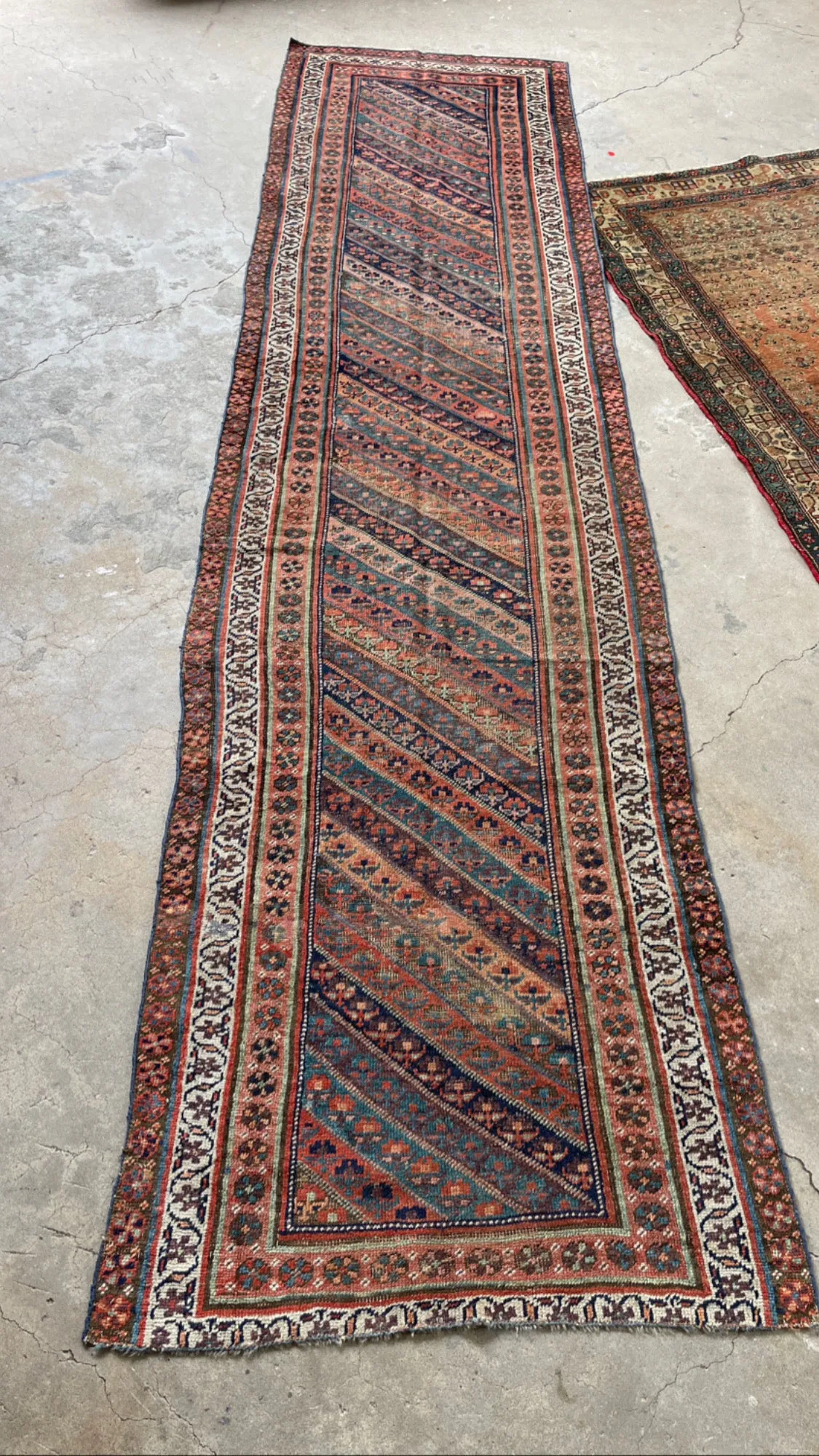 2'10 x 11'10 Skinny Antique Runner #2986 / Skinny Vintage Runner