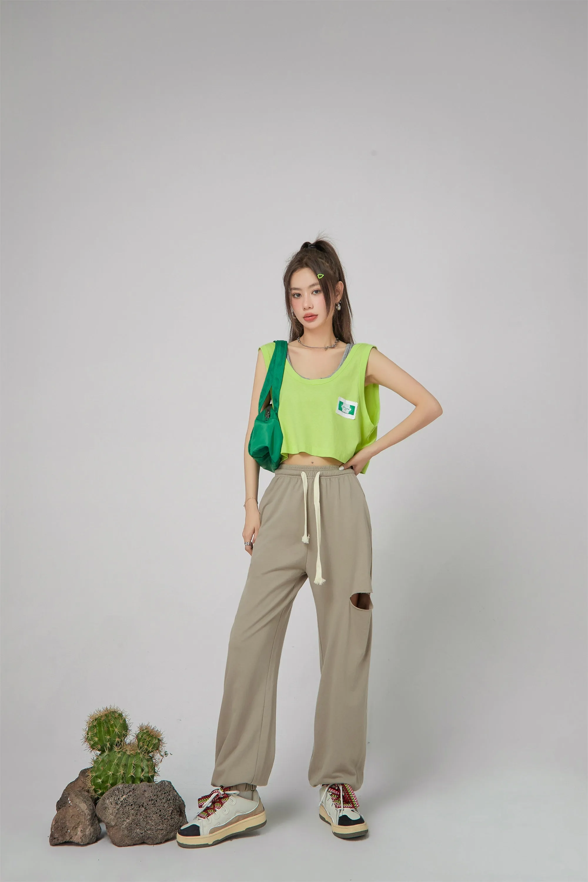 Damaged Jogger Pants
